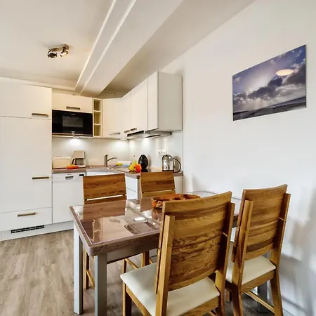 Prora - Apartment Mit Balkon - Ostwind *